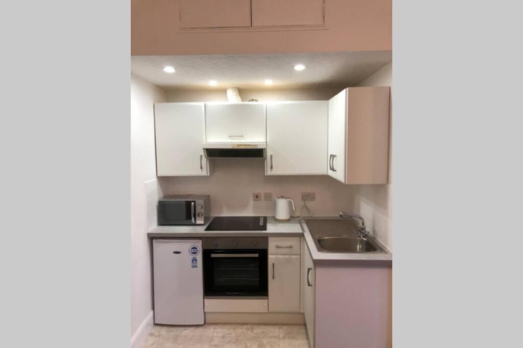 Glenfinnan - Two Bedroom Apartment ดันเฟิร์มลิน ภายนอก รูปภาพ