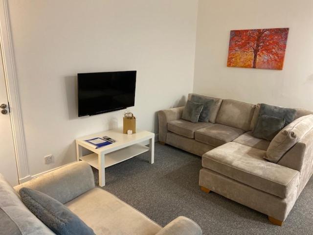 Glenfinnan - Two Bedroom Apartment ดันเฟิร์มลิน ภายนอก รูปภาพ